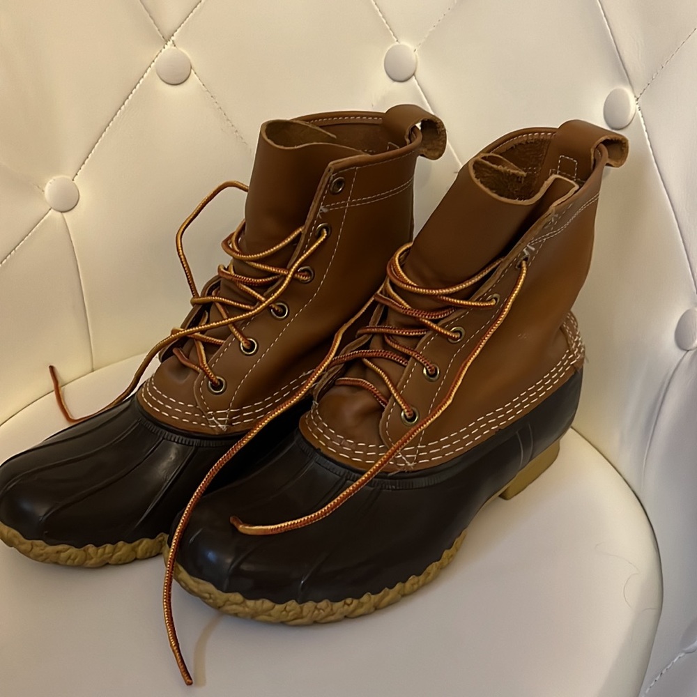 BEAN BOOTS